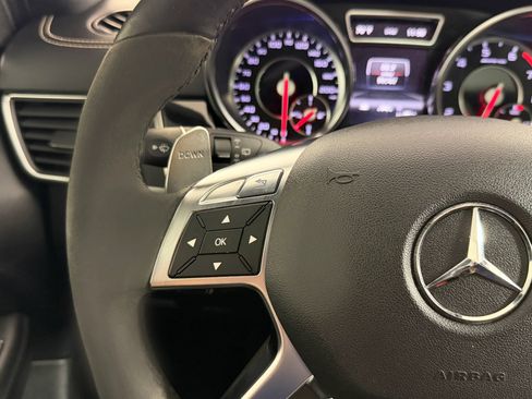 Used 2013 Mercedes-Benz ML 63 AMG 4MATIC image 24