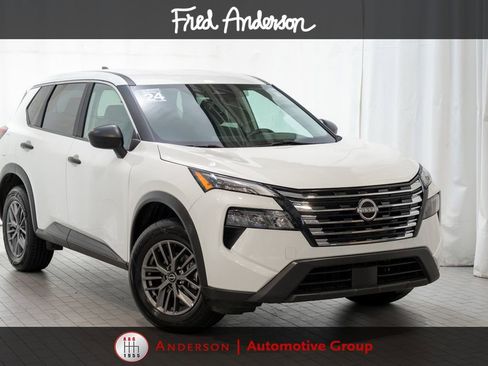 Used 2024 Nissan Rogue S AWD/4WD image 1