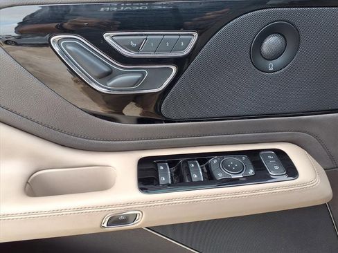 Used 2020 Lincoln Aviator Reserve w/ Equipment Group 201A image 22