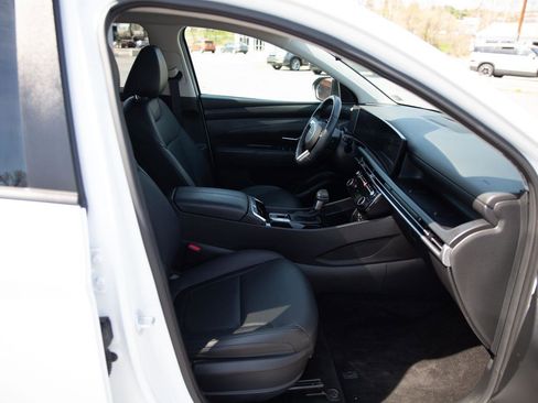 Used 2025 Hyundai Tucson SEL image 17