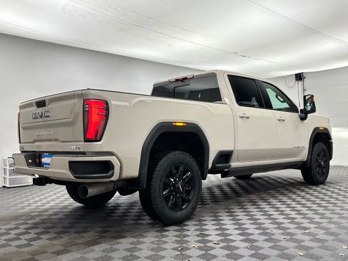 New 2026 GMC Sierra 2500 AT4 w/ AT4 Premium Plus Package image 9