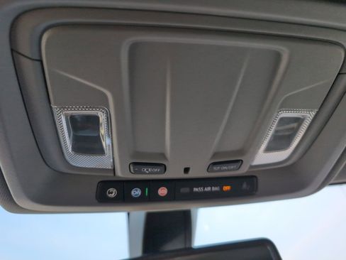 Used 2021 GMC Sierra 1500 SLT image 23