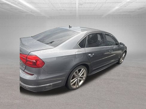 Used 2016 Volkswagen Passat 1.8T R-Line FWD image 2