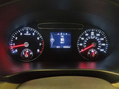 Used 2018 Kia Sorento LX image 23