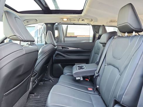 Used 2022 INFINITI QX60 Luxe w/ Cargo Package image 31