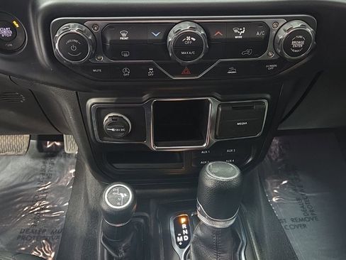 Used 2022 Jeep Wrangler Willys image 22