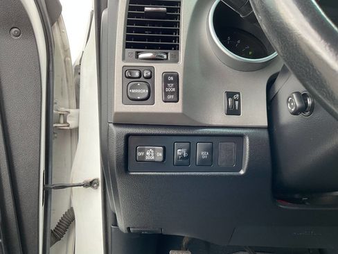 Used 2013 Toyota Tundra Platinum AWD/4WD image 16