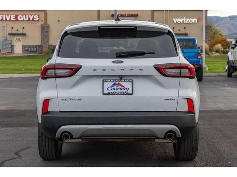 Used 2023 Ford Escape Active image 4