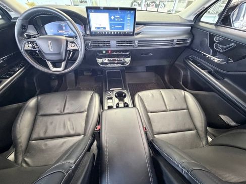 Used 2023 Lincoln Corsair Reserve w/ Equipment Group 201A AWD/4WD image 11