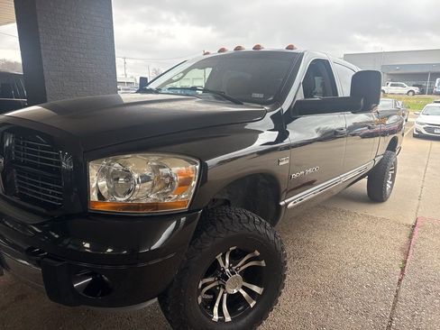 Used 2006 Dodge Ram 2500 Truck Laramie image 1