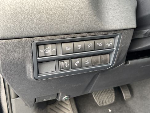 New 2026 Toyota Tundra Limited AWD/4WD image 18