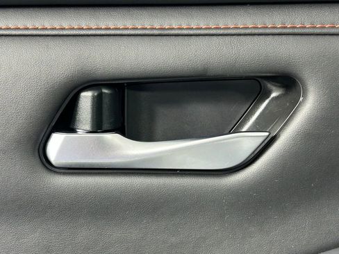 Used 2025 Nissan Sentra SR w/ Midnight Edition image 28