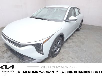 New 2025 Kia K4 LXS