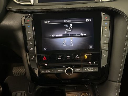 Certified 2025 INFINITI QX50 Luxe image 20