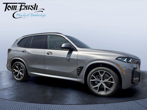 New 2026 BMW X5 sDrive40i w/ M Sport Package RWD image 1
