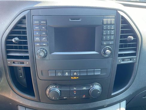 Used 2016 Mercedes-Benz Metris image 14