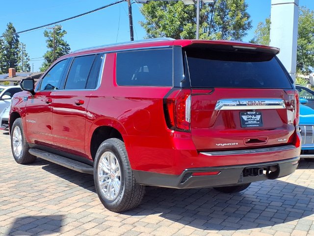 Used 2022 GMC Yukon XL SLE AWD/4WD image 4