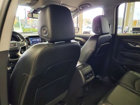Used 2024 GMC Terrain SLT image 26