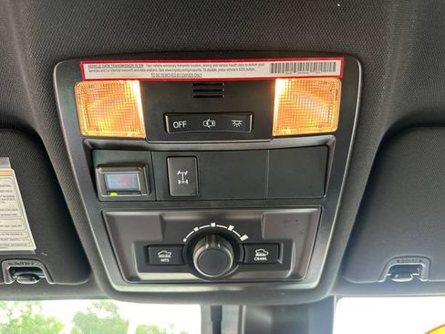 Used 2020 Toyota Tacoma TRD Off-Road AWD/4WD image 37