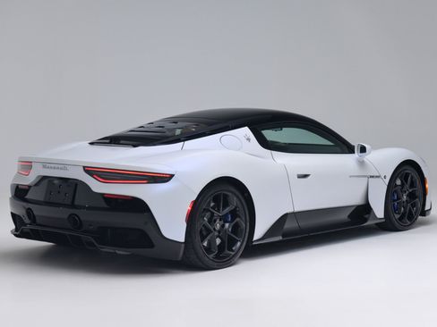Used 2022 Maserati MC20 Coupe RWD image 3