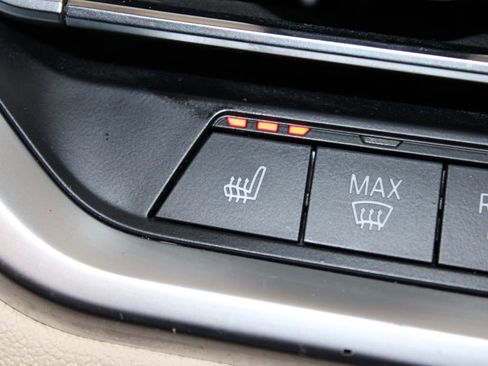 Used 2019 BMW 330i xDrive 330i xDrive image 45