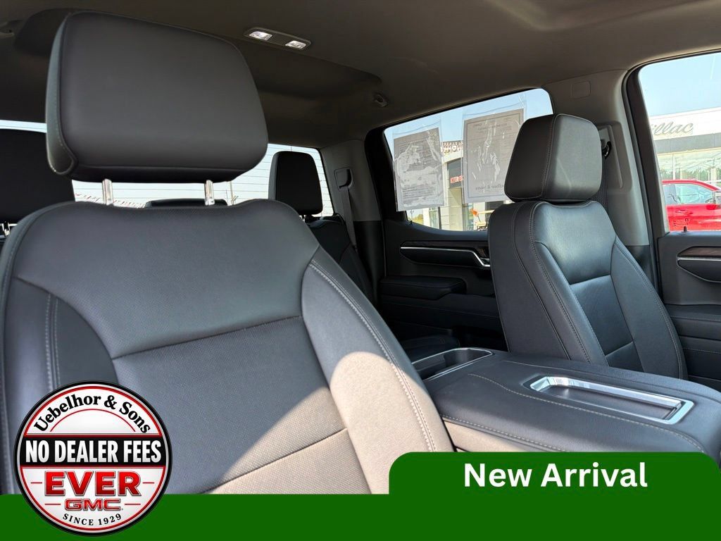 Used 2022 GMC Sierra 1500 SLT w/ SLT Convenience Package AWD/4WD image 4