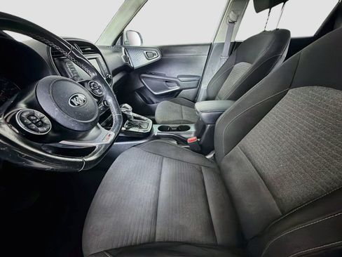 Used 2020 Kia Soul GT-Line w/ GT 2.0L Power Sunroof Package FWD image 13