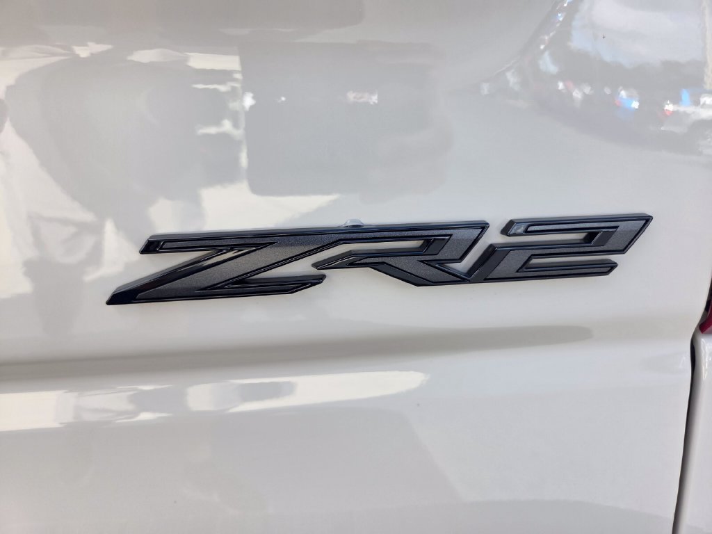 Certified 2026 Chevrolet Silverado 1500 ZR2 w/ Dark Appearance Package AWD/4WD image 17
