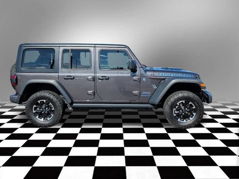 Used 2025 Jeep Wrangler Unlimited Rubicon 4xe w/ Safety Group AWD/4WD image 6