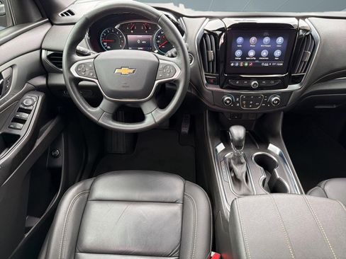 Certified 2023 Chevrolet Traverse LT FWD image 28
