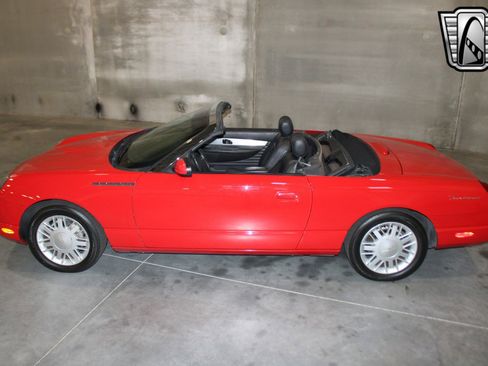 Used 2002 Ford Thunderbird image 10
