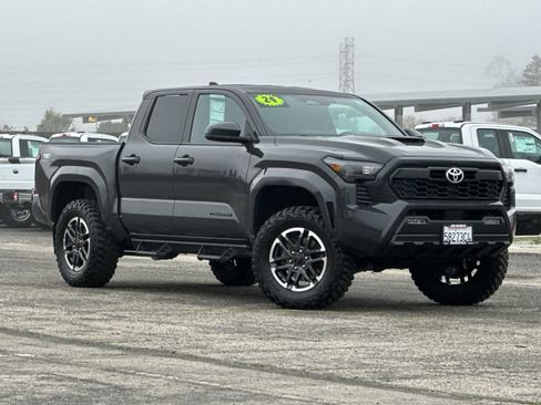 Used 2024 Toyota Tacoma SR5 image 2