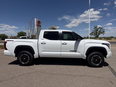 Used 2025 Toyota Tundra Limited w/ TRD Off-Road Package image 8