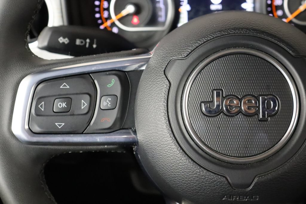 Used 2026 Jeep Wrangler Unlimited Sahara AWD/4WD image 34
