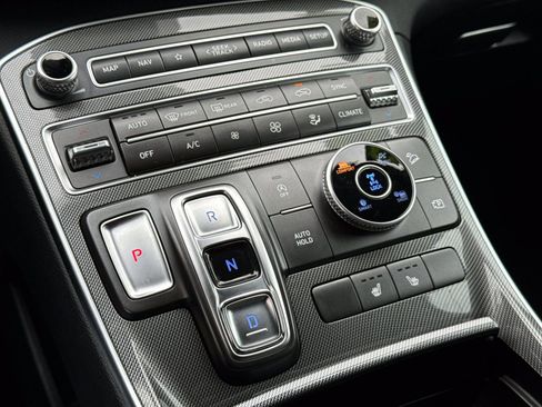 Used 2023 Hyundai Santa Fe SEL w/ Cargo Package image 16