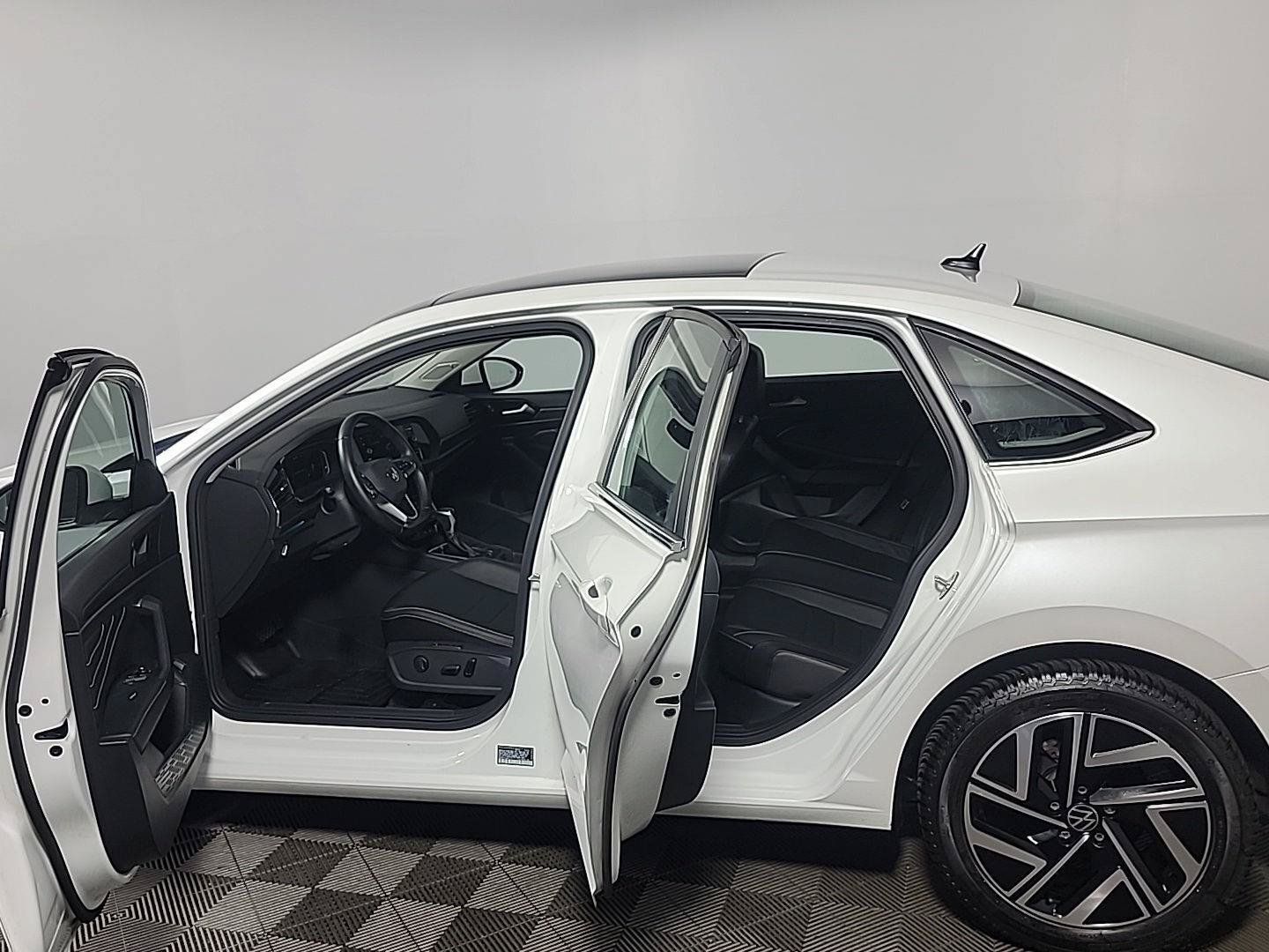Used 2022 Volkswagen Jetta SEL FWD image 15