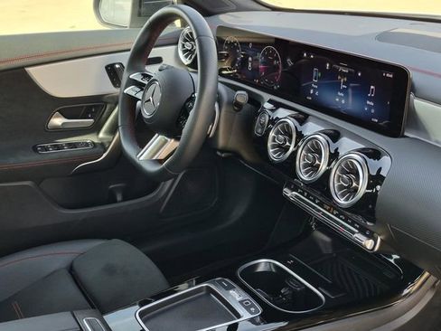 Certified 2025 Mercedes-Benz CLA 250 image 12