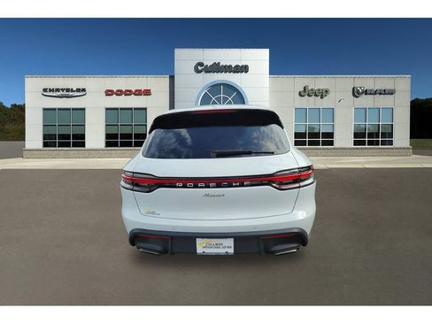 Used 2024 Porsche Macan Turbo AWD/4WD image 4