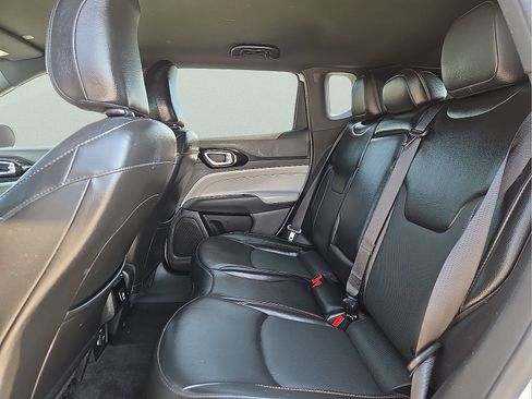 Used 2023 Jeep Compass Limited AWD/4WD image 10
