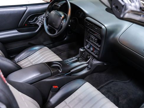 Used 2002 Chevrolet Camaro Z28 w/ SS Performance/Appearance Pkg image 29