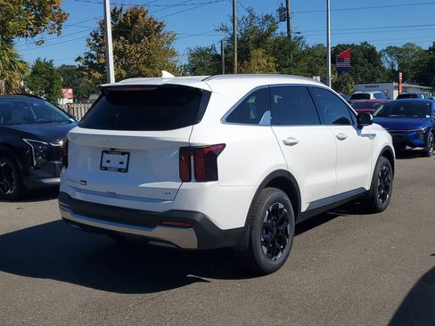 New 2026 Kia Sorento S image 6