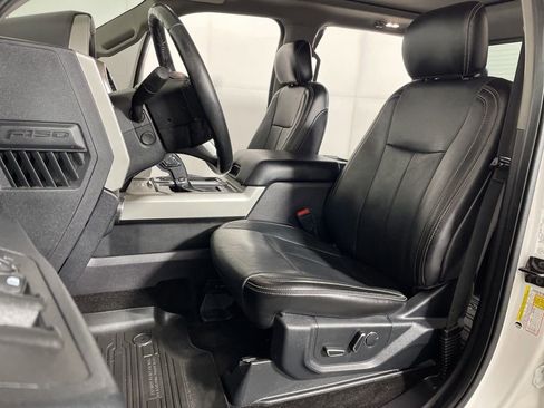 Used 2018 Ford F150 Lariat w/ Equipment Group 502A Luxury image 10