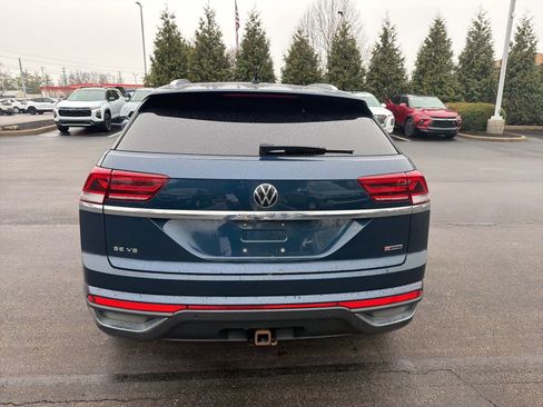 Used 2021 Volkswagen Atlas Cross Sport SE w/ Panoramic Sunroof Package image 4