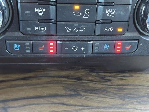 Used 2019 Ford F150 Lariat w/ Equipment Group 501A Mid image 22