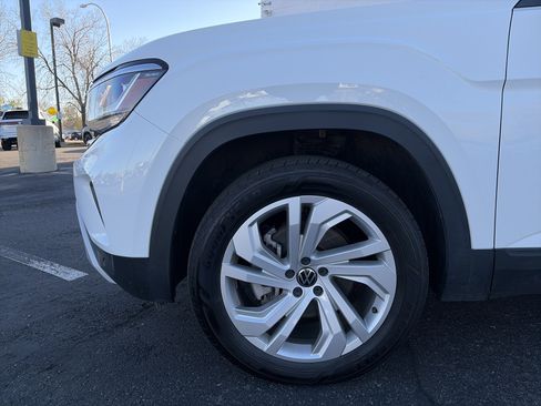 Used 2023 Volkswagen Atlas SE w/ Black Wheel Package image 13