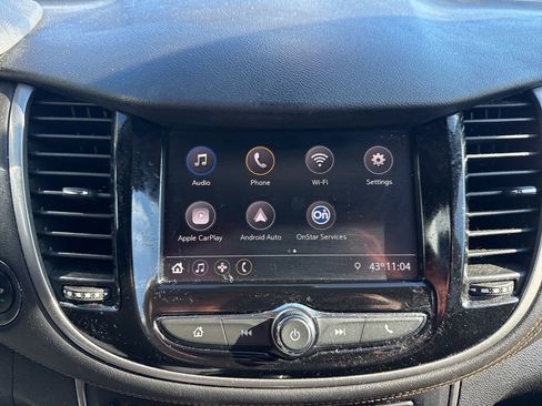 Used 2020 Chevrolet Trax LT w/ LT Convenience Package image 34