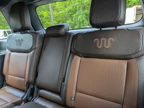 Used 2025 Ford Expedition King Ranch AWD/4WD image 17