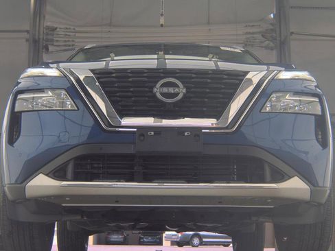 Used 2023 Nissan Rogue Platinum AWD/4WD image 2