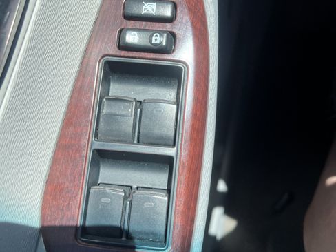 Used 2012 Toyota Sienna XLE w/ Premium Pkg FWD image 19