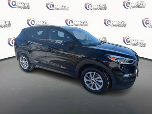 Used 2016 Hyundai Tucson SE w/ Option Group 02 image 3